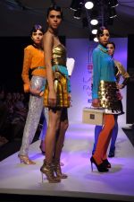 Model walk the ramp for Sanonya Garg Talent Box show at Lakme Fashion Week Day 2 on 4th Aug 2012 (34).JPG